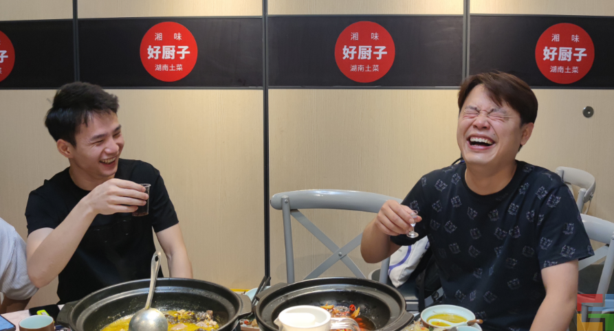 惠州E企盈團(tuán)建聚餐(圖2) 惠州E企盈團(tuán)建聚餐(圖2)